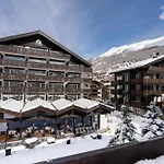 Mirabeau Etoile Hotel