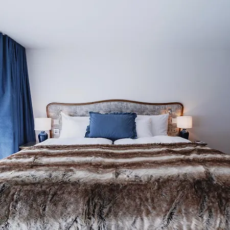 Mirabeau Etoile Готель 4*