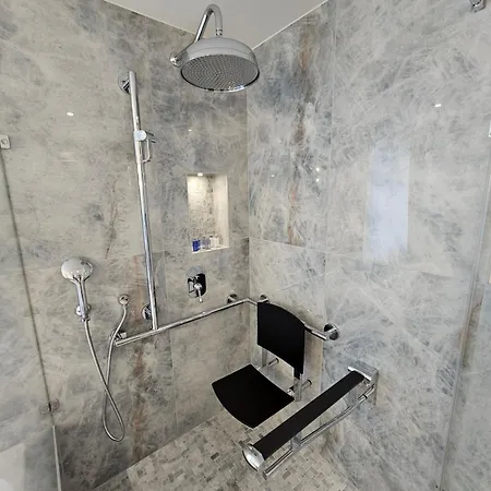 Mirabeau Etoile 호텔 4*