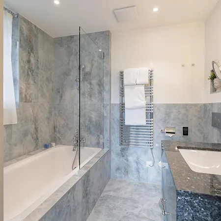 Mirabeau Etoile Отель