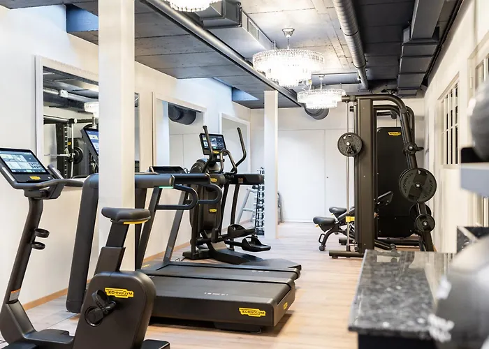 Mirabeau Etoile Hotel