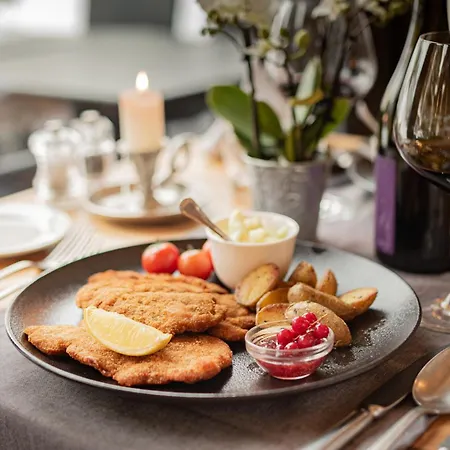 Mirabeau Etoile Готель 4*