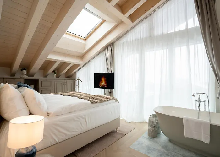 Mirabeau Etoile Готель