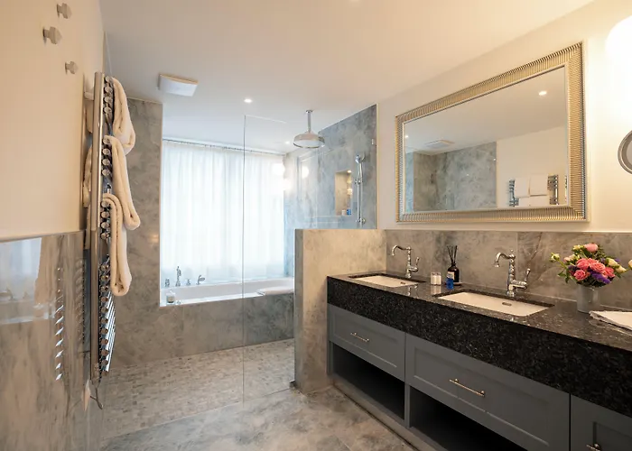 Готель Mirabeau Etoile 4*