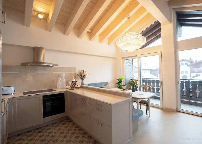 Mirabeau Etoile Готель 4*