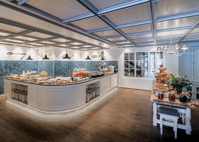 Mirabeau Etoile Готель 4*