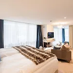 Mirabeau Etoile Hotel