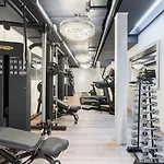 מלון Mirabeau Etoile 4*